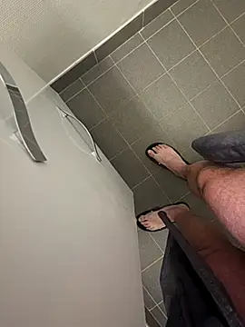 NuclearValue40 online show from February 2026 07:10:01 PM