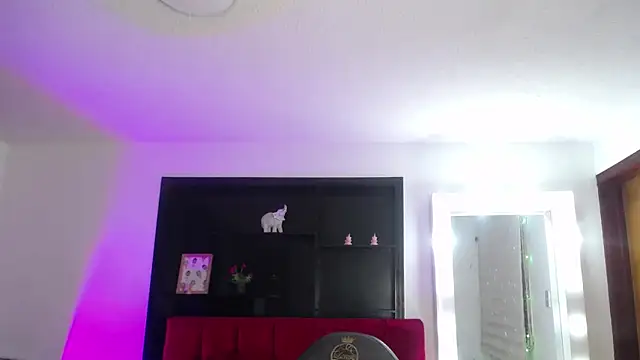  Charlotte Collins  online show from May 2026 03:32:01 PM