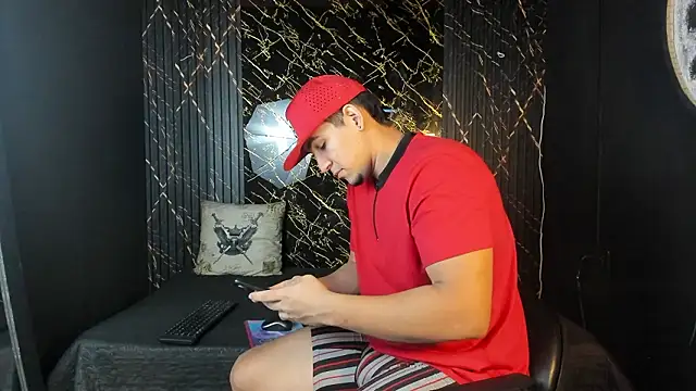 massimo vidal  online show from February 2026 12:23:02 PM