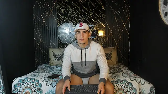 massimo vidal  online show from February 2026 01:09:02 PM