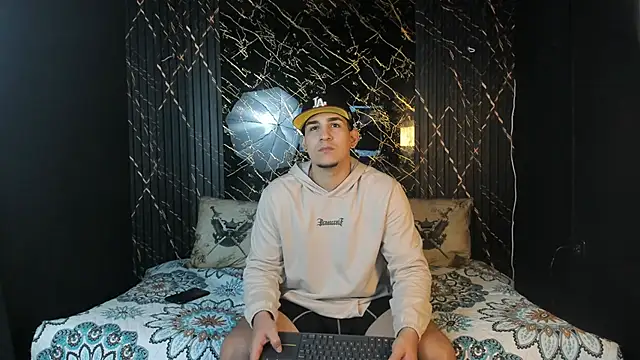 massimo vidal  online show from February 2026 12:15:01 PM