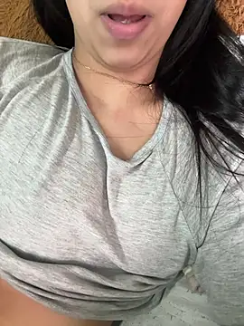 lulizoee online show from July 2026 06:28:01 PM