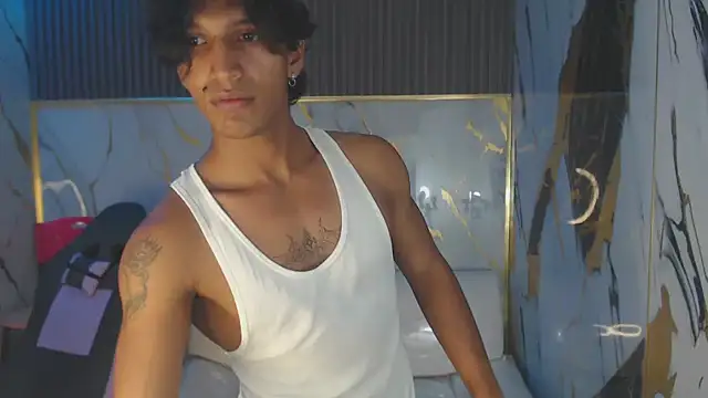 Snapshot of bull_cam chatting on October 2025 07:46:02 PM bull cam online show from October 2025 07:46:02 PM