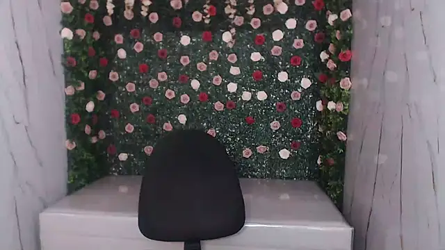 Snapshot of bull_cam chatting on November 2025 07:48:02 PM bull cam online show from November 2025 07:48:02 PM