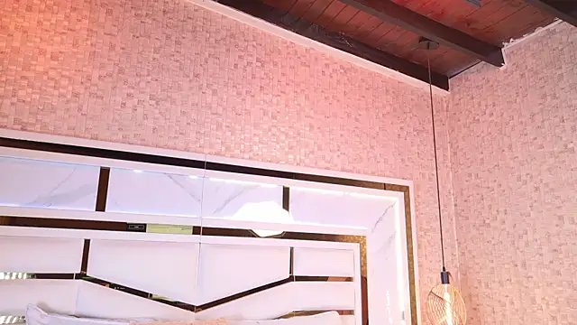 Snapshot of annie_sm chatting on October 2025 07:03:01 PM annie sm online show from October 2025 07:03:01 PM