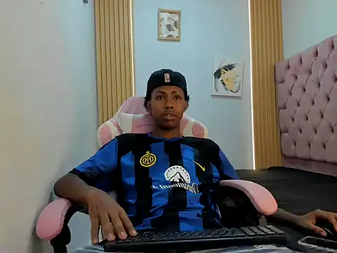 Snapshot of Jax_Maliq chatting on October 2025 01:37:01 AM Jax Maliq online show from October 2025 01:37:01 AM