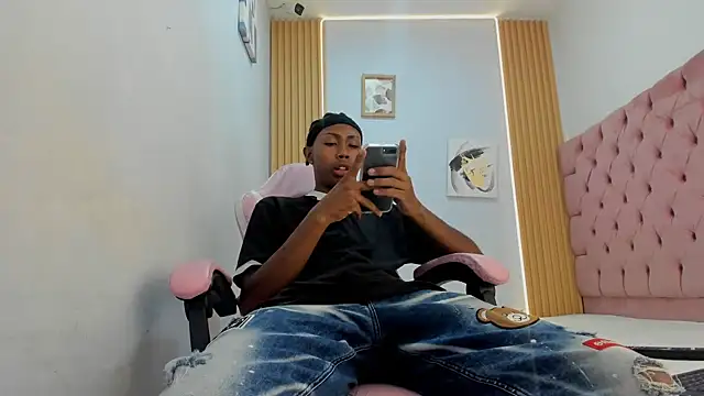 Snapshot of Jax_Maliq chatting on October 2025 02:33:01 AM Jax Maliq online show from October 2025 02:33:01 AM