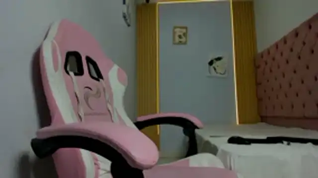 Snapshot of Jax_Maliq chatting on October 2025 01:50:02 AM Jax Maliq online show from October 2025 01:50:02 AM