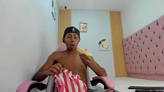 Snapshot of Jax_Maliq chatting on October 2025 02:24:01 AM Jax Maliq online show from October 2025 02:24:01 AM