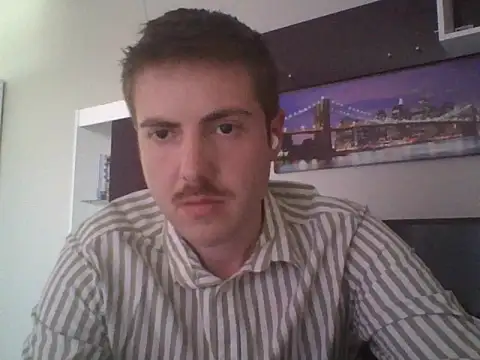 Snapshot of leaolad95 chatting on April 2026 12:00:02 PM leaolad95 online show from April 2026 12:00:02 PM