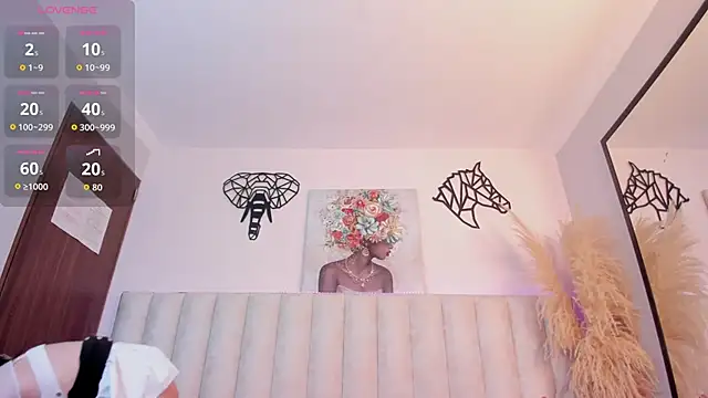 Nina Ford online show from April 2026 07:52:02 PM