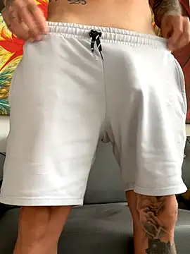 Snapshot of MagicLex1 chatting on October 2025 08:31:02 PM MagicLex1 online show from October 2025 08:31:02 PM