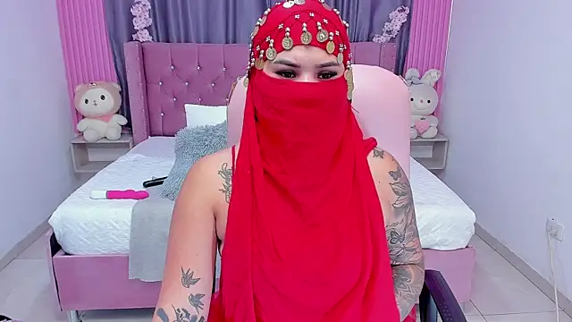 Nayla-Mouna online show from September 2025 07:58:02 PM