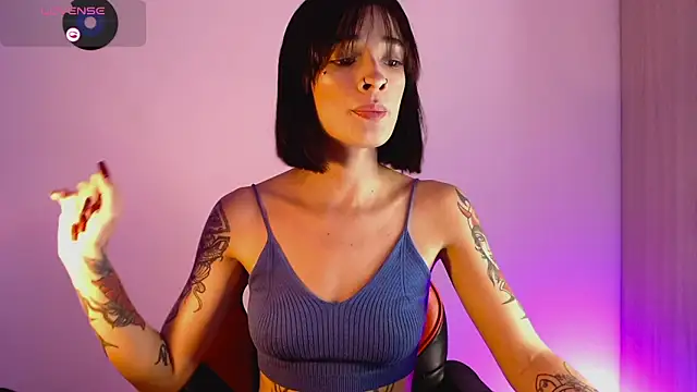 rootwallace online show from September 2025 10:23:02 PM