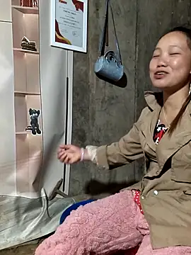 liu-liusexy online show from April 2026 02:48:02 PM