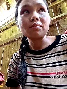 Snapshot of omiu-baby chatting on September 2025 07:03:02 AM omiu-baby online show from September 2025 07:03:02 AM