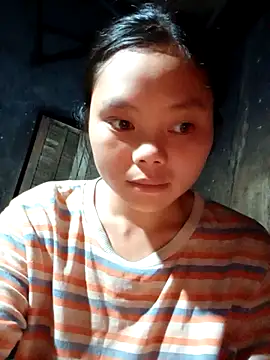 Snapshot of omiu-baby chatting on October 2025 10:29:02 PM omiu-baby online show from October 2025 10:29:02 PM