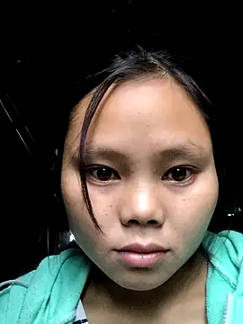 Snapshot of omiu-baby chatting on November 2025 01:05:02 AM omiu-baby online show from November 2025 01:05:02 AM