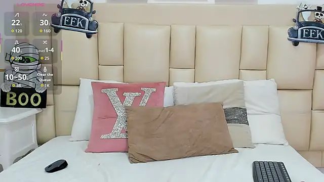 EbonyLudovica online show from October 2025 03:40:01 AM