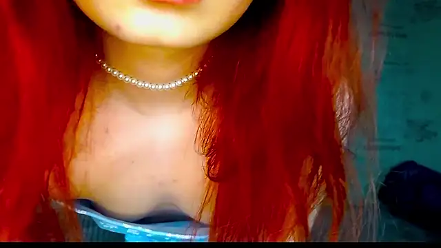 Snapshot of emi_less chatting on September 2025 01:44:02 PM emi less online show from September 2025 01:44:02 PM