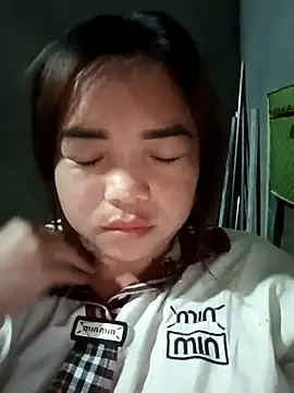 Snapshot of AnHa19 chatting on November 2025 07:51:02 PM AnHa19 online show from November 2025 07:51:02 PM