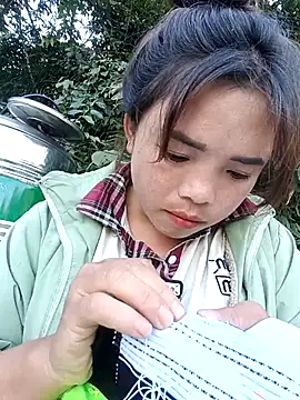 Snapshot of AnHa19 chatting on November 2025 01:50:02 AM AnHa19 online show from November 2025 01:50:02 AM