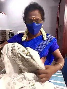 Snapshot of umashreetamil chatting on May 2026 04:42:02 AM umashreetamil online show from May 2026 04:42:02 AM