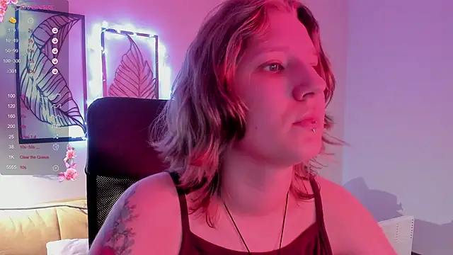 Hailey Foxy online show from November 2025 09:19:02 AM