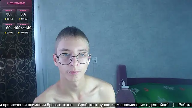 glasses cat online show from September 2025 08:52:02 AM