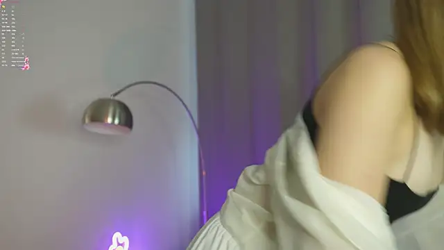 Snapshot of Lina_Glow chatting on September 2025 06:26:02 AM Lina Glow online show from September 2025 06:26:02 AM