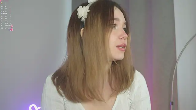 Snapshot of Lina_Glow chatting on September 2025 06:25:02 AM Lina Glow online show from September 2025 06:25:02 AM