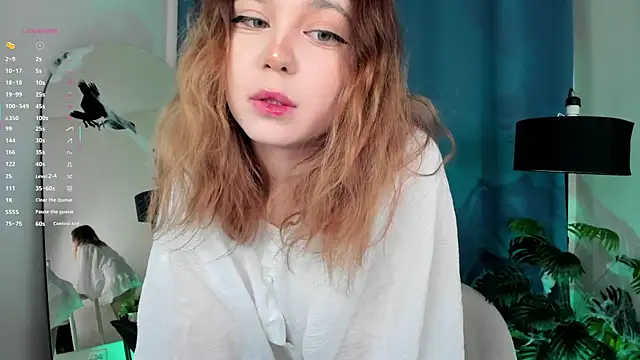 Snapshot of Lina_Glow chatting on October 2025 06:39:02 AM Lina Glow online show from October 2025 06:39:02 AM