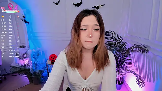 Snapshot of Lina_Glow chatting on October 2025 06:48:01 AM Lina Glow online show from October 2025 06:48:01 AM