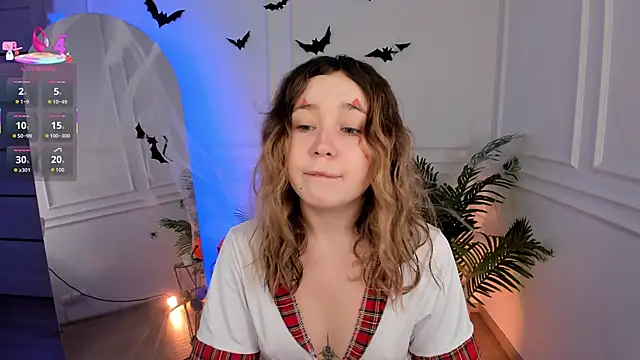 Snapshot of Lina_Glow chatting on October 2025 06:58:01 AM Lina Glow online show from October 2025 06:58:01 AM