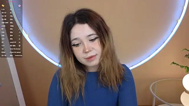 Snapshot of Lina_Glow chatting on November 2025 07:07:01 AM Lina Glow online show from November 2025 07:07:01 AM