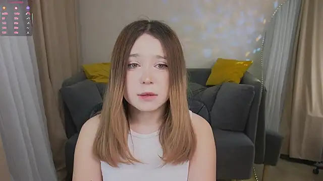 Snapshot of Lina_Glow chatting on November 2025 07:19:01 AM Lina Glow online show from November 2025 07:19:01 AM