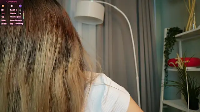 Snapshot of Lina_Glow chatting on November 2025 06:56:02 AM Lina Glow online show from November 2025 06:56:02 AM