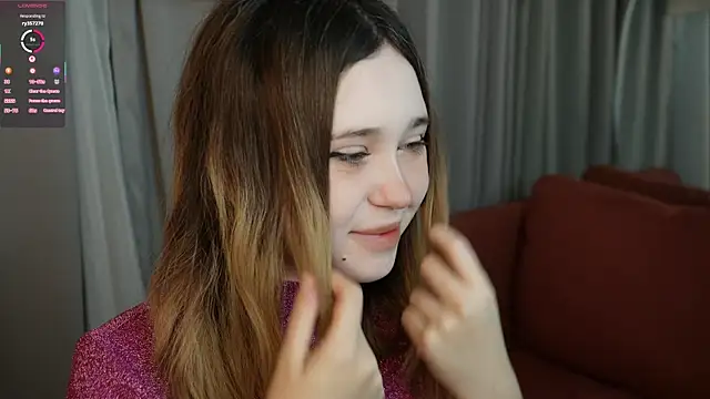 Snapshot of Lina_Glow chatting on November 2025 06:39:03 AM Lina Glow online show from November 2025 06:39:03 AM