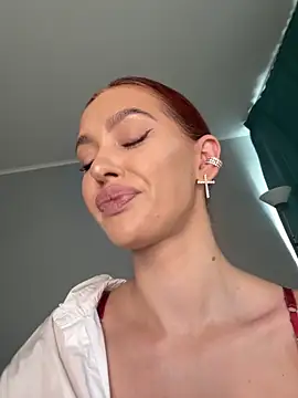 Snapshot of LittleFox___ chatting on September 2025 06:24:01 AM LittleFox online show from September 2025 06:24:01 AM