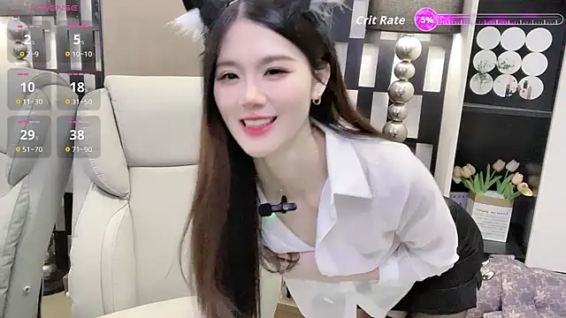 Yueyue-MM online show from December 2025 02:06:01 AM