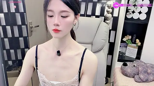 Yueyue-MM online show from May 2026 04:07:02 AM