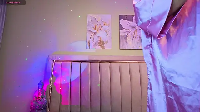 Jessyy Mateus online show from November 2025 04:15:02 AM