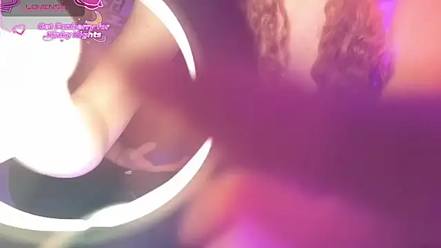 Snapshot of JuliCarl chatting on February 2026 02:02:02 PM JuliCarl online show from February 2026 02:02:02 PM