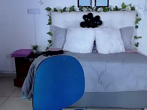 Snapshot of Aliciacute__ chatting on January 2026 07:50:01 PM Aliciacute online show from January 2026 07:50:01 PM