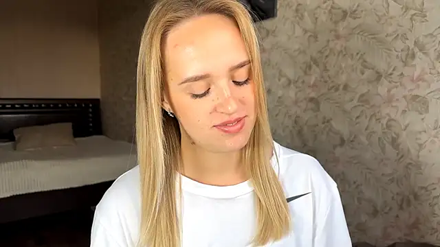 Snapshot of ElisabetLorney chatting on September 2025 07:55:02 AM ElisabetLorney online show from September 2025 07:55:02 AM