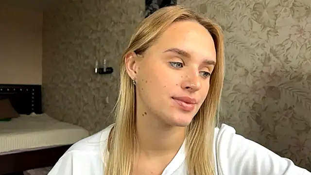 Snapshot of ElisabetLorney chatting on September 2025 07:35:01 AM ElisabetLorney online show from September 2025 07:35:01 AM