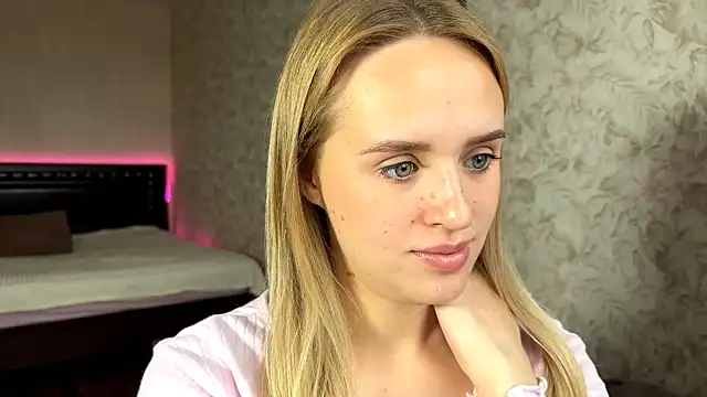 Snapshot of ElisabetLorney chatting on October 2025 08:36:02 AM ElisabetLorney online show from October 2025 08:36:02 AM