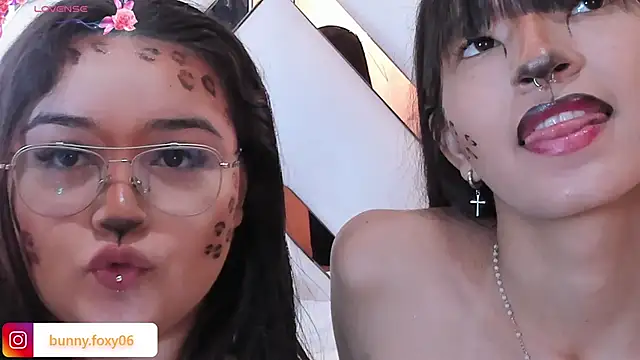 foxybunny online show from November 2025 12:05:01 AM