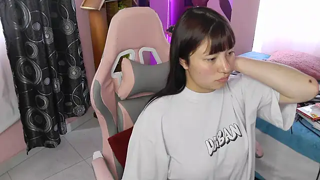 Zulema R1 online show from March 2026 09:32:02 PM