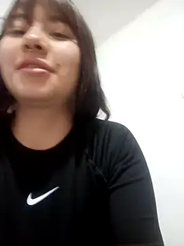 Zulema R1 online show from May 2026 09:42:01 PM